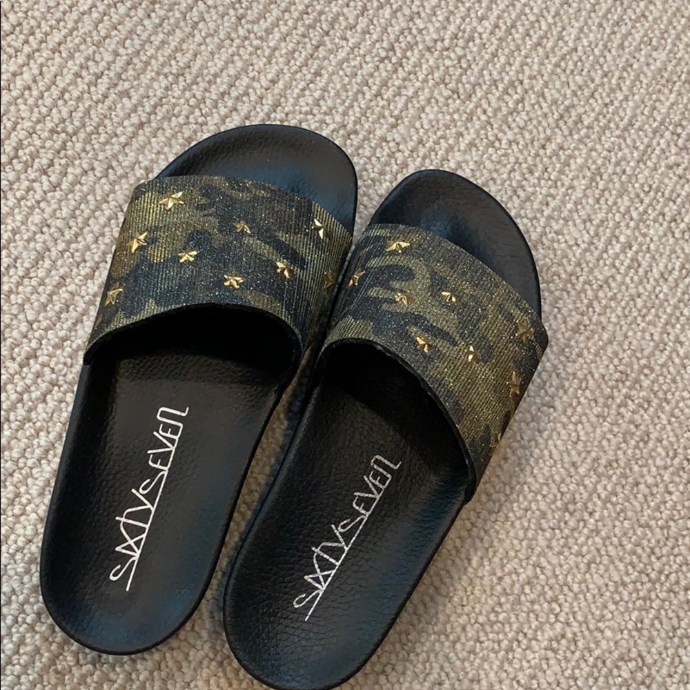 Camo slides